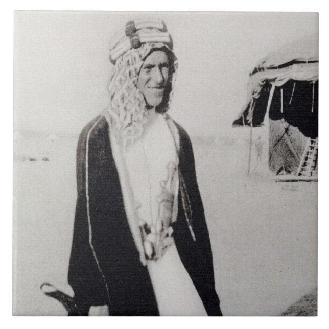 T.E. Lawrence im arabischen Kleid (b/w Foto) Fliese (Vorderseite)