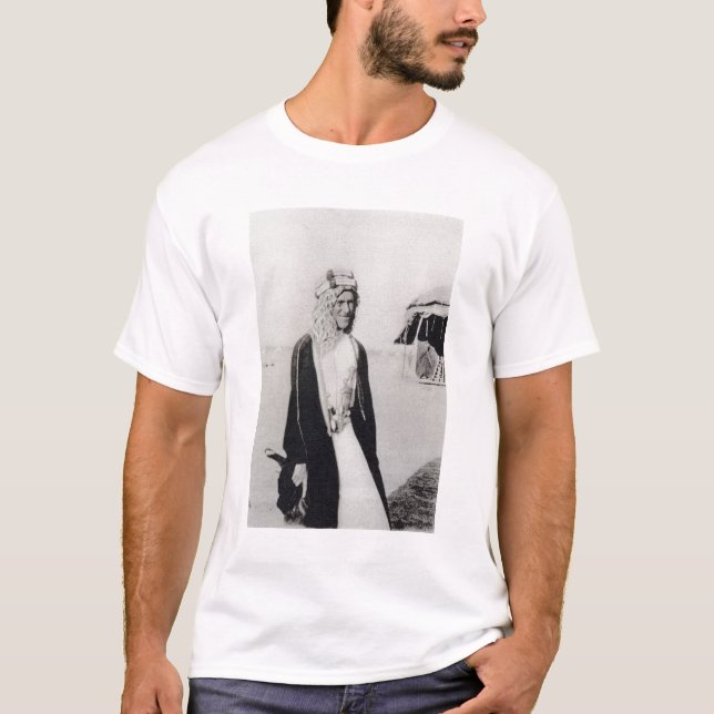 T.E. Lawrence im arabischen Kleid (b/w Foto) T-Shirt (Vorderseite)