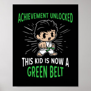 T-Shirt-Geschenk für Karate-Schüler mit grünem Gür Poster