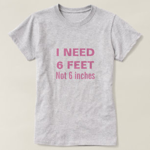 T - Shirt in sozialer Entfernung