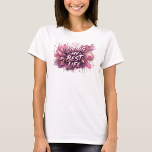 T-Shirt mit der aufgedruckten Aussage Playful Pink