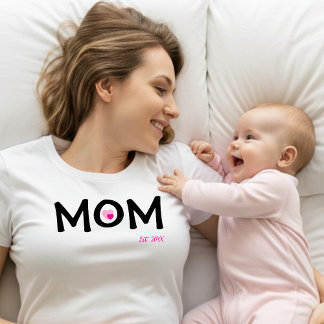 T-Shirt mit doppeltem, verschachteltem rosa Herz -