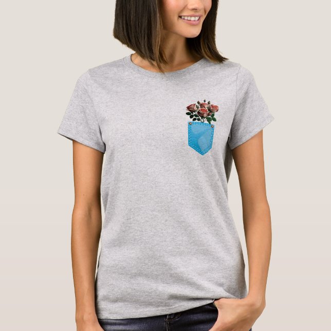 T - Shirt mit Rose in der Tasche (Vorderseite)