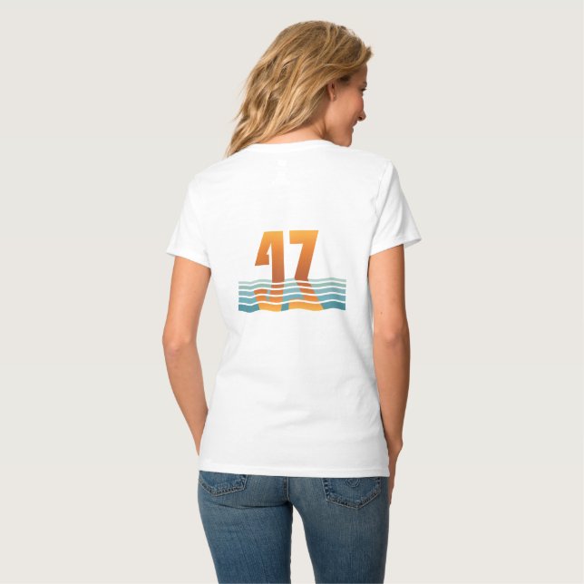T-Shirt mit V-Ausschnitt und beidseitiger Sunset 4 (Rückseite Vollansicht)