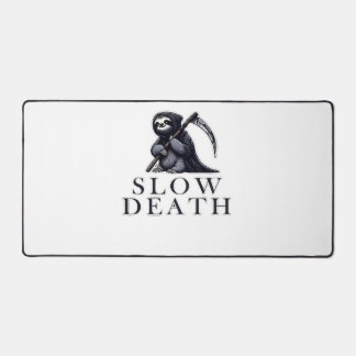T-Shirt Slow Death Essential Schreibtischunterlage