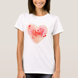 T - Shirt voller Liebe Herzdesign