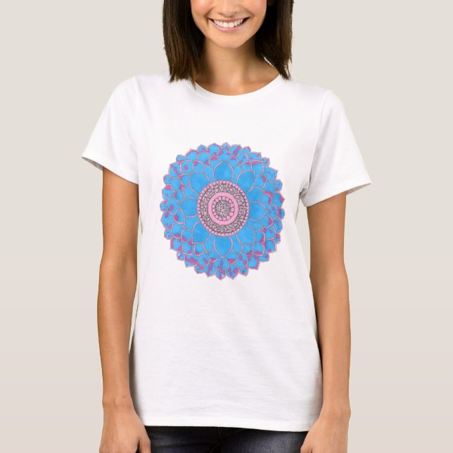 T- shirt  with hand-drawn mandala design  (Vorderseite)
