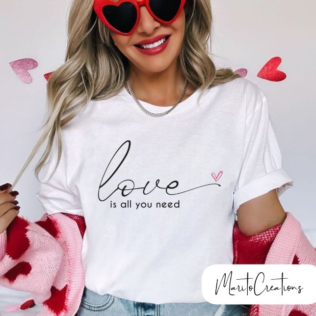 T-shirt with love design, to celebrate Valentine's (Von Creator hochgeladen)