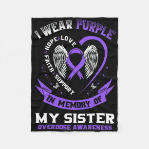 T-Shirt zum Gedenken an die Schwester Purpl gegen Fleecedecke