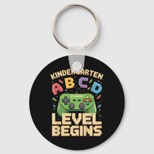 T-Shirt zum Start des Kindergarten-Niveaus – Erste Schlüsselanhänger