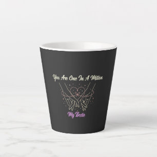 T-Shirt zum Tag des besten Freundes: Himmels-Hand Milchtasse