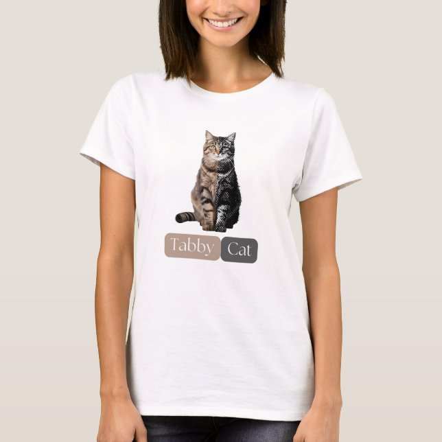Tabby cat Embrace the Allure of Striped T - Shirt (Vorderseite)