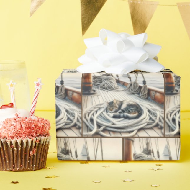 Tabby Cat Sleeping on Boat Ropes Geschenkpapier (Geburtstagsparty)