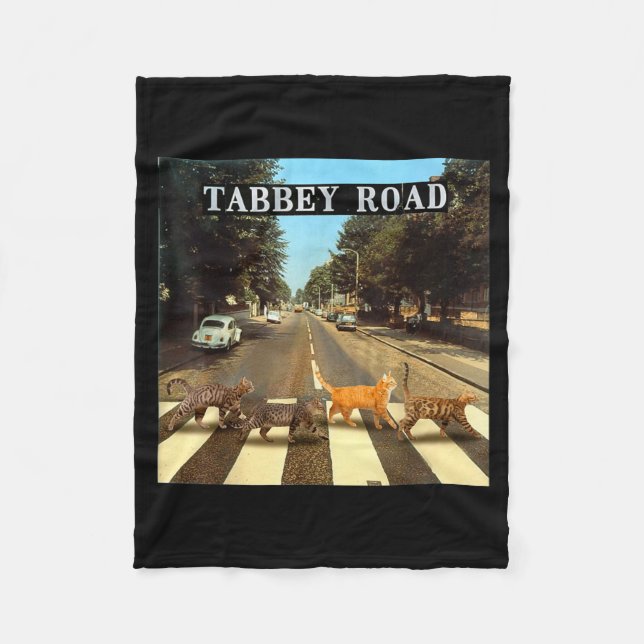Tabby Road Coole Tabby-Katzen Überquerung  Fleecedecke (Vorderseite)