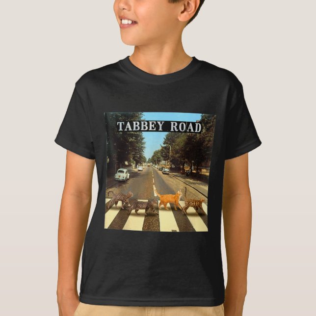 Tabby Road Coole Tabby-Katzen Überquerung  T-Shirt (Vorderseite)