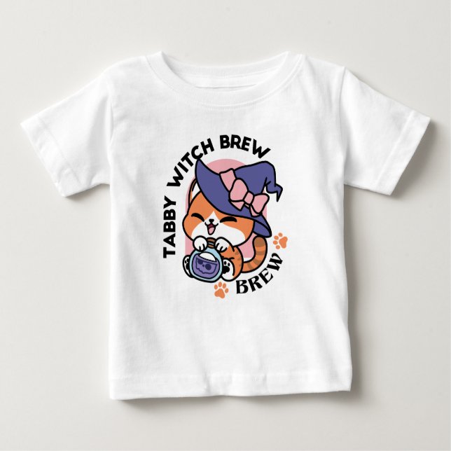 Tabby Witch Brew – Cute Halloween Cat Design Baby T-shirt (Vorderseite)
