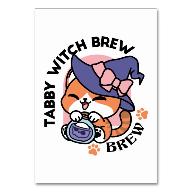 Tabby Witch Brew - Niedliches Halloween Cat Design Tischnummer (Vorderseite)