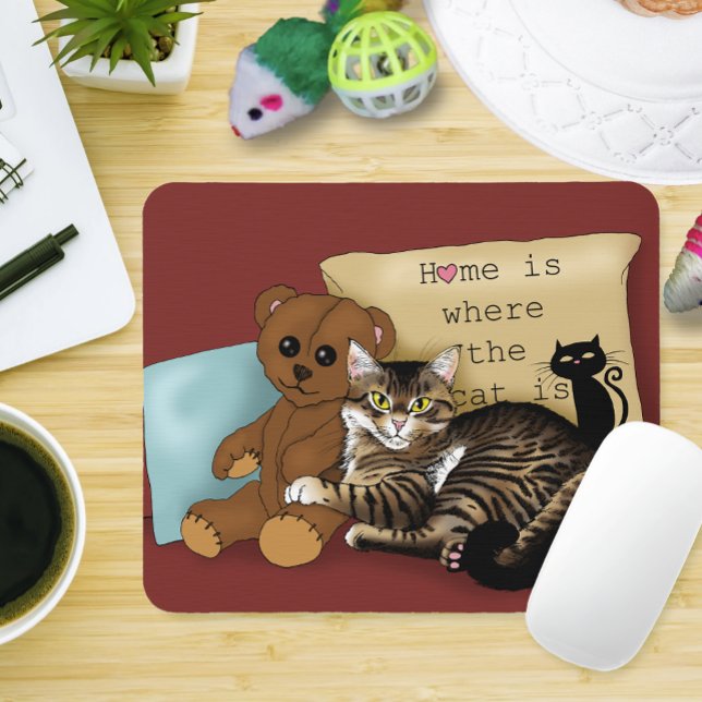 Tabby Zuhause Burgundy Cat Mousepad (Von Creator hochgeladen)