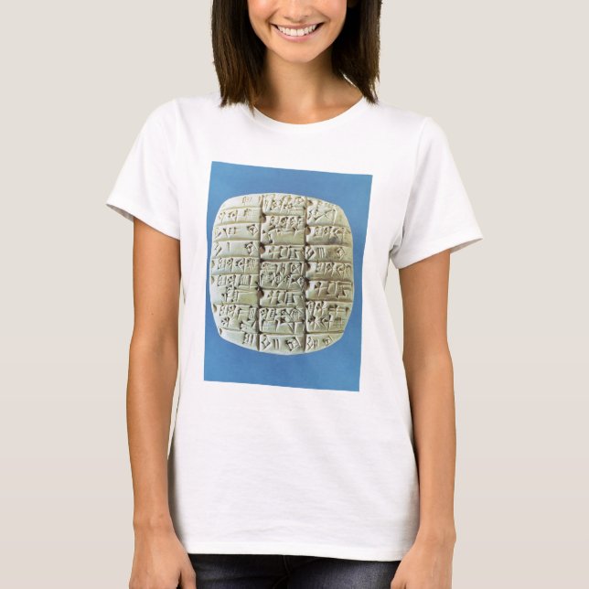 Tabelle mit cuneiform script, c.2400 BC (t T-Shirt (Vorderseite)