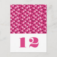 Tabelle mit geometrischen rosa Dreiecken Postkarte