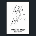 Tabelle Zeitgenössische elegante Typografie Fünfze Tischnummer<br><div class="desc">Kühl, einfach, modern, elegant. Dieses Design ergänzt eine wachsende Sammlung von einzigartigen Stücken, die auffällig und unverwechselbar sind. Verwenden Sie die Vorlagenfelder, um die Platzhalterangaben zu ändern und das Design selbst zu gestalten. Weitere Farben und Stile sind in dieser Sammlung verfügbar. Hier habe ich einen wunderschönen Schriftart für die Kopfzeile...</div>