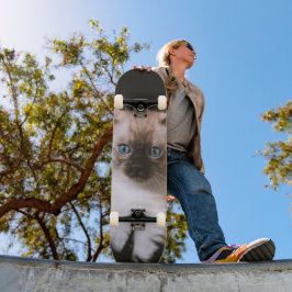 Tabla de Skate Gatico Peludo de Ojos Azules Skateboard