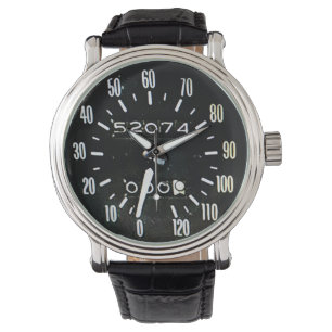 Tacho eines klassischen Autos aus den frühen 1960e Armbanduhr