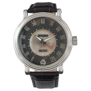Tachometer eines klassischen Autos von 1963 Armbanduhr