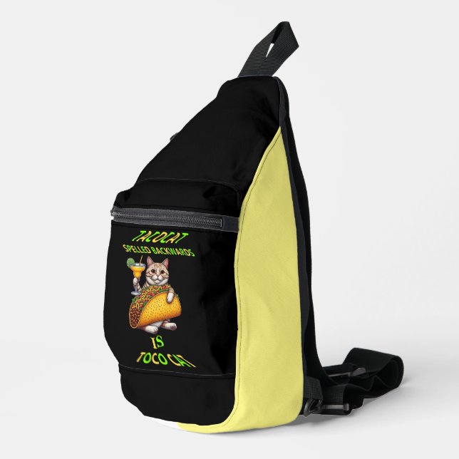 Taco Cats Fiesta Crossbody Bag (Rechte Ecke)