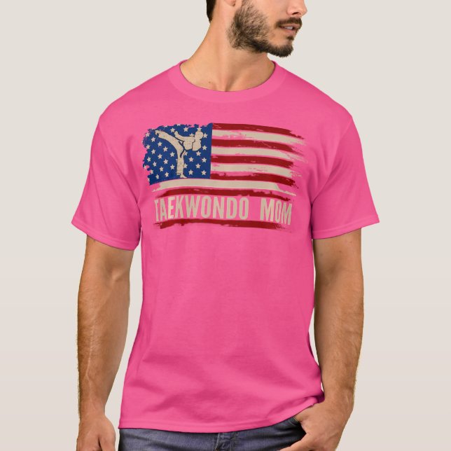 Taekwondo Mama Amerikanischer Flaggensport in den  T-Shirt (Vorderseite)