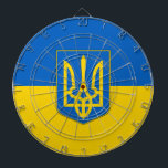 Tafel mit der Flagge der Ukraine Dartscheibe<br><div class="desc">Fügen Sie Ihrem Spielzimmer eine dynamische Touch ukrainischen Stolzes hinzu, mit unserem exklusiven Dartboard mit der Flagge der Ukraine! Dieses mit viel Liebe zum Detail gestaltete Dartboard ist mehr als nur ein Spielaccessoire; es ist eine Feier des ukrainischen Erbes und kulturellen Stolzes. Das kühne Design zeigt stolz die ikonisch blauen...</div>