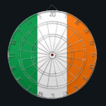 Tafel mit irischer Flagge Dartscheibe<br><div class="desc">Fügen Sie Ihrem Spielzimmer eine Touch irischen Stolzes mit unserem exklusiven Dartboard mit der Flagge Irlands hinzu! Dieses mit viel Liebe zum Detail gestaltete Dartboard ist mehr als nur ein Gaming-Accessoire; es ist eine Feier des reichen irischen Erbes und kulturellen Stolzes. Das lebendige Design zeigt deutlich die ikonische irische Flagge,...</div>