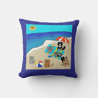 Tag am Familienstrand Kissen