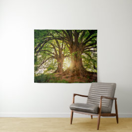 Tag der Grünen Neuen Umwelt - zwei braune Bäume Wandteppich