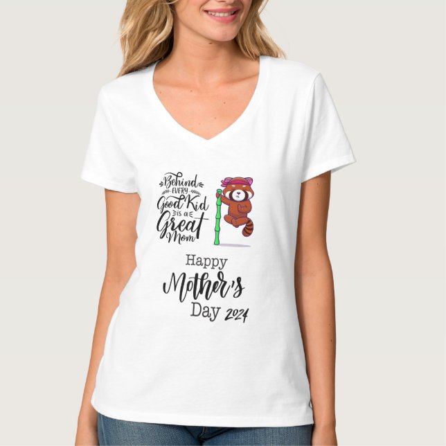 Tag der Roten Panda Mutter 2024. T-Shirt (Vorderseite)