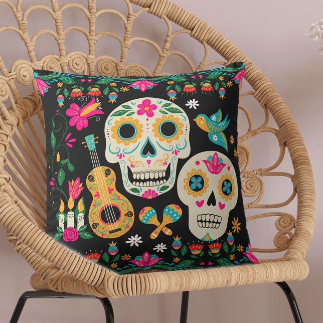 Tag der toten Kunst Zuckerschluchten Kissen (Day of the Dead Pillow with Mexican theme and sugar skulls from my Dia de los Muertos collection)