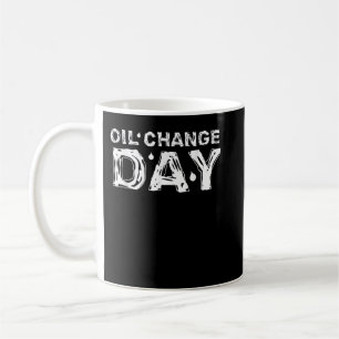 Tag des Ölwechsels bei Mechanikkleidern Kaffeetasse