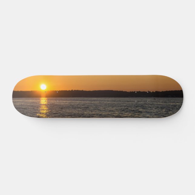 Tage enden in Traverse City Skateboard (Horizontal)