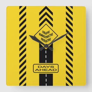 Tage vor quadratische wanduhr