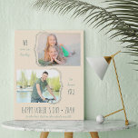 Tagesangebot des Vaters: Foto "Curly Bracket 2" Künstlicher Leinwanddruck<br><div class="desc">Erstellen Sie Ihre eigene Foto-Leinwand für den Vatertag (editierbar für jeden Anlass). Das moderne Design umfasst 2 Ihrer Lieblings-Fotos, die mit dekorativen, geschliffenen Klammern, mageren Schriftart-Typografie und lässigen handgeschriebenen Schriften geformt und gerahmt sind. Die Formulierung lautet "Wir haben so viel Glück, dass Sie haben" und Sie können dies ändern, um...</div>