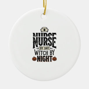 Tagespflegekraft, Hexe bei Nacht Halloween-Shirt-D Keramik Ornament