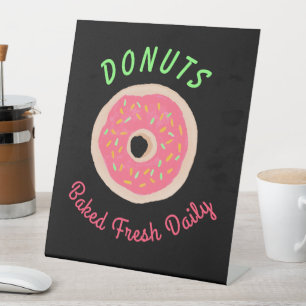 Täglich frisch gebackenes Faux-Neon-Donut-Shop-Sch Sockelschild