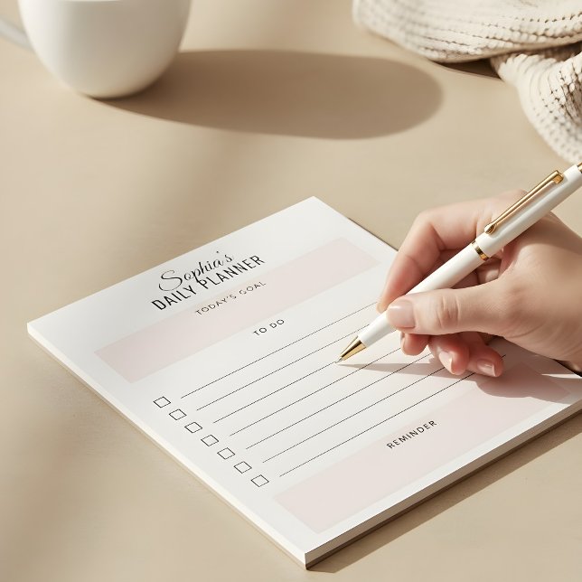 Täglicher Planer, um Skriptpinsel rot im Notepad z Notizblock (Von Creator hochgeladen)