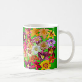 Taglilie-Collage auf Grün Tasse