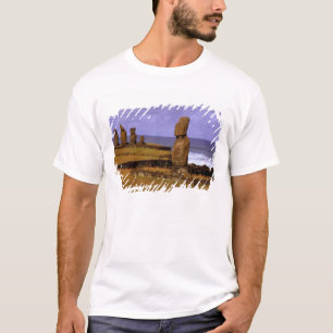 Tahai-Plattform Moai-Statue Abstracts Ostern T-Shirt