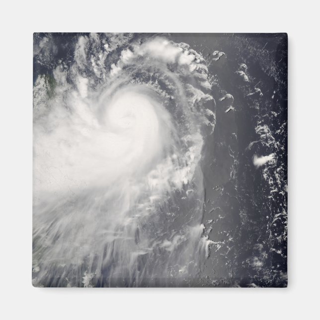 Taifun Nuri nähert sich den Philippinen Magnet (Vorne)