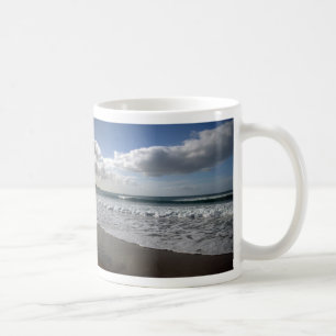 Tairua Surf Lone Surfer 2010 Juli Tasse