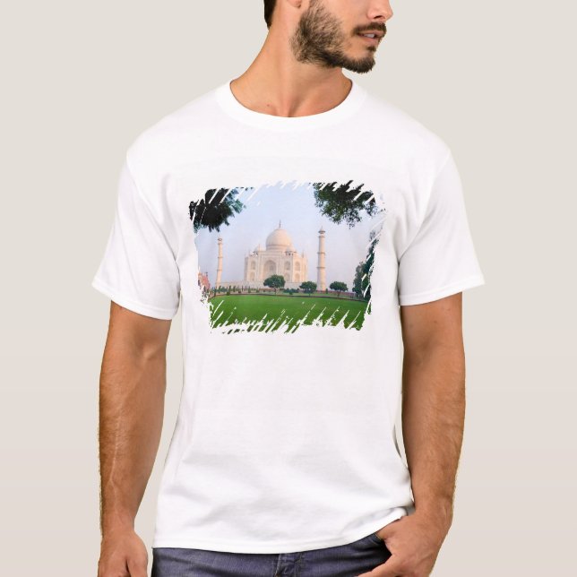Taj Mahal bei Sonnenaufgang eines der Wunder der T-Shirt (Vorderseite)