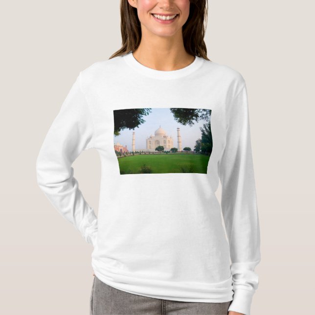 Taj Mahal bei Sonnenaufgang eines der Wunder der T-Shirt (Vorderseite)