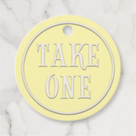 "Take On" Wunderland Tee Party Gelb Custom Geschenkanhänger